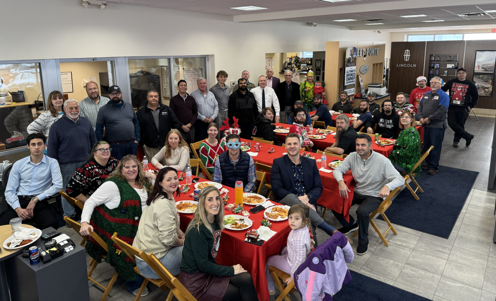 Steet Ponte Lincoln employees at the 2024 Annual Holiday Lunch Party!
