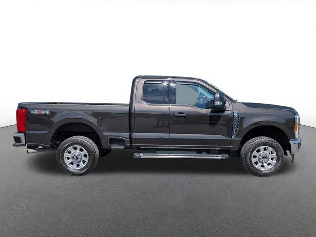 2024 Ford F-350SD XLT 7.3V8 Gas