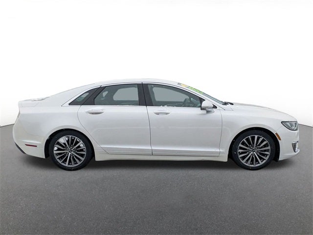 2020 Lincoln MKZ Standard