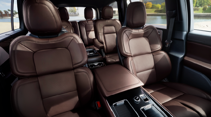 The cabin of the 2025 Lincoln Aviator® SUV is shown with black and brown accents. | Steet-Ponte Lincoln in Yorkville NY