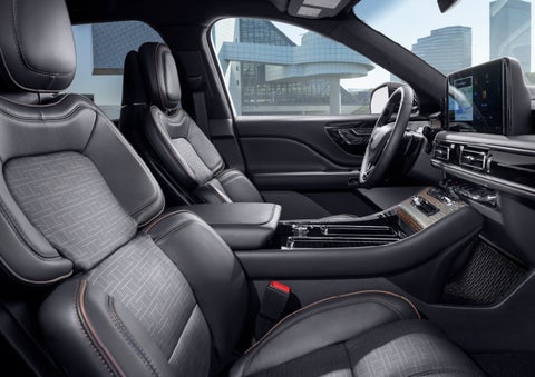 The interior of the 2025 Lincoln Aviator® SUV is shown with sleek black accents. | Steet-Ponte Lincoln in Yorkville NY