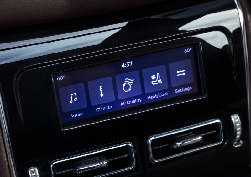 Driver controls like music, temperature, air quality, settings, and heat/cool seats are shown. | Steet-Ponte Lincoln in Yorkville NY