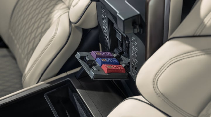 Digital Scent cartridges are shown in the diffuser located in the center arm rest. | Steet-Ponte Lincoln in Yorkville NY