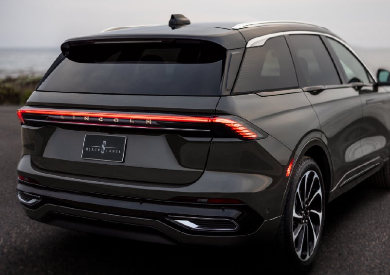 The rear of a 2025 Lincoln Black Label Nautilus® SUV displays full LED rear lighting. | Steet-Ponte Lincoln in Yorkville NY