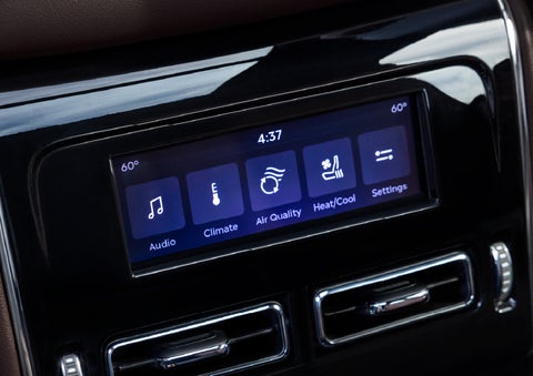 Driver controls like music, temperature, air quality, settings, and heat/cool seats are shown. | Steet-Ponte Lincoln in Yorkville NY