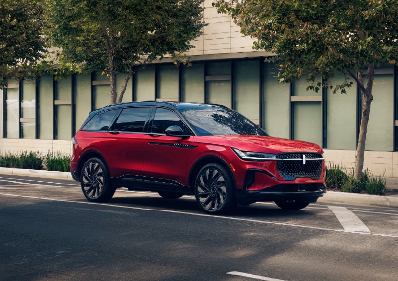 2026 Lincoln Nautilus® SUV with the available Jet Appearance Package and Hybrid transmission. | Steet-Ponte Lincoln in Yorkville NY