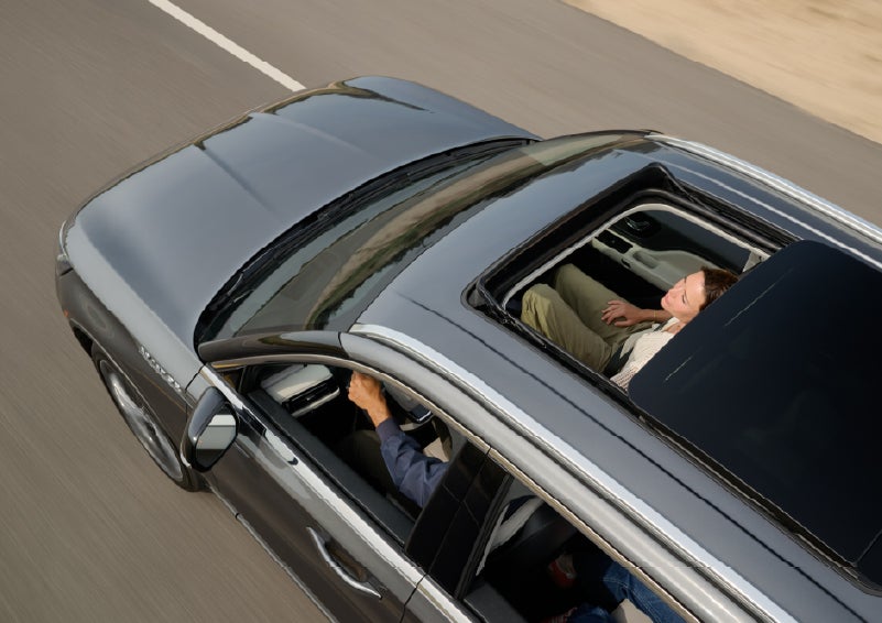 The available panoramic Vista Roof® of a 2027 Lincoln Aviator® SUV is open. | Steet-Ponte Lincoln in Yorkville NY