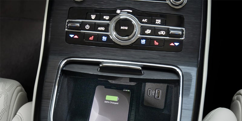 Center console Of a 2024 Lincoln Nautilus in Yorkville, NY